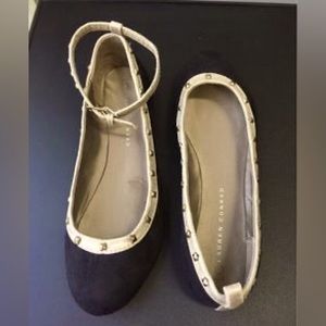 Lauren Conrad Black Suede Flats
8 1/2